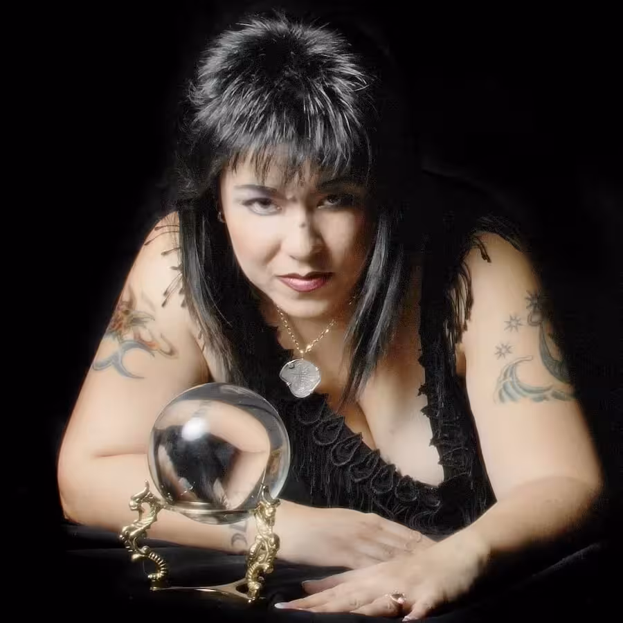 Luna Shimada crystal ball